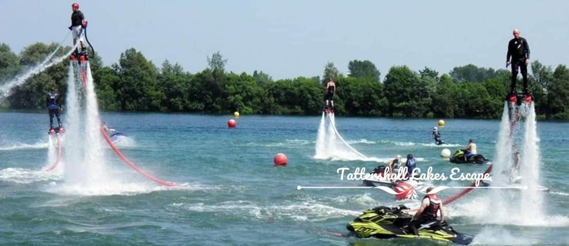 Meridian Tattershall Lakes Escape - Lakeside Lodge Caravan With A Fishing Peg Luxury Hot Tub المظهر الخارجي الصورة