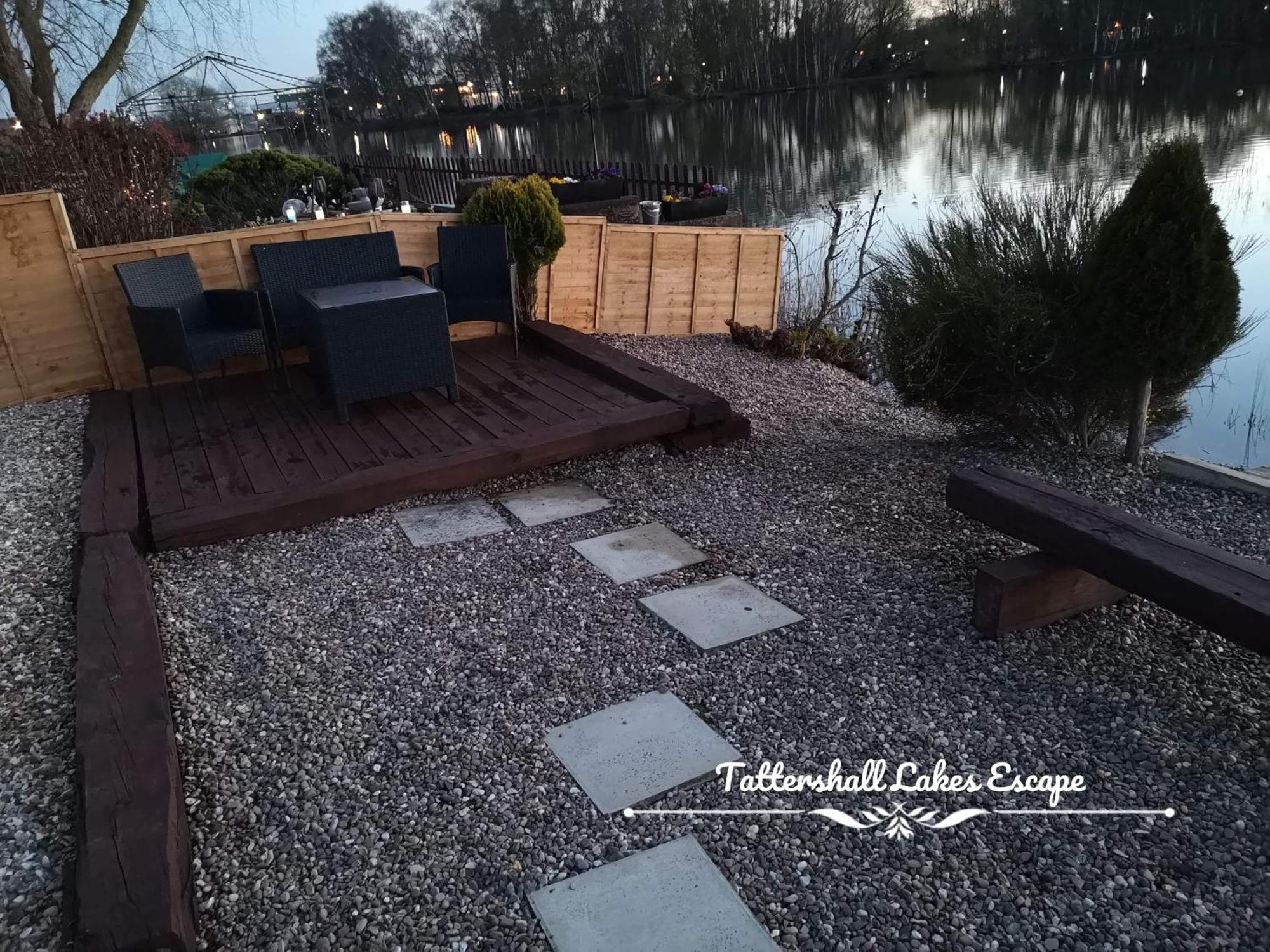 Meridian Tattershall Lakes Escape - Lakeside Lodge Caravan With A Fishing Peg Luxury Hot Tub المظهر الخارجي الصورة